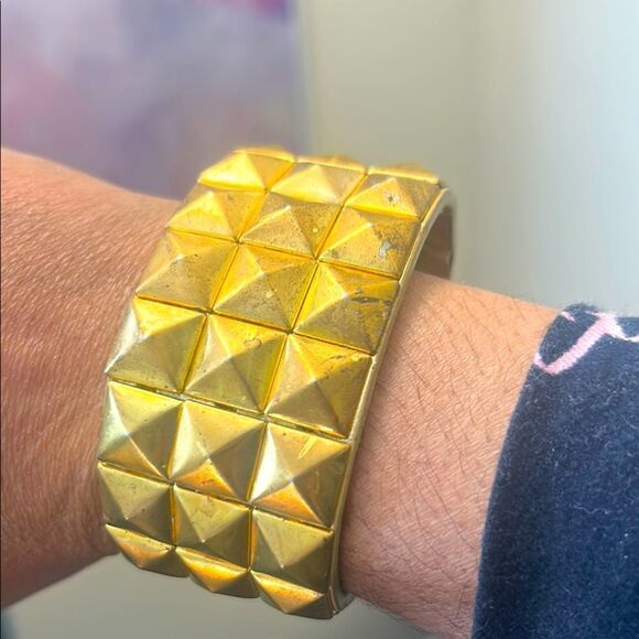 Gold Leather Vintage Snap Bracelets - Picture 1 of 4